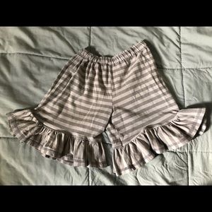 Persnickety ruffle shorts